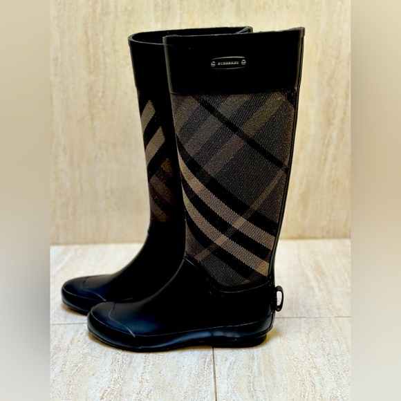 Women's Authentic Burberry Rain Boots - Gently used, worn only a few times. - Picture 2 of 7